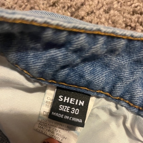 SHEIN distressed shorts sz 30 - Picture 4 of 4